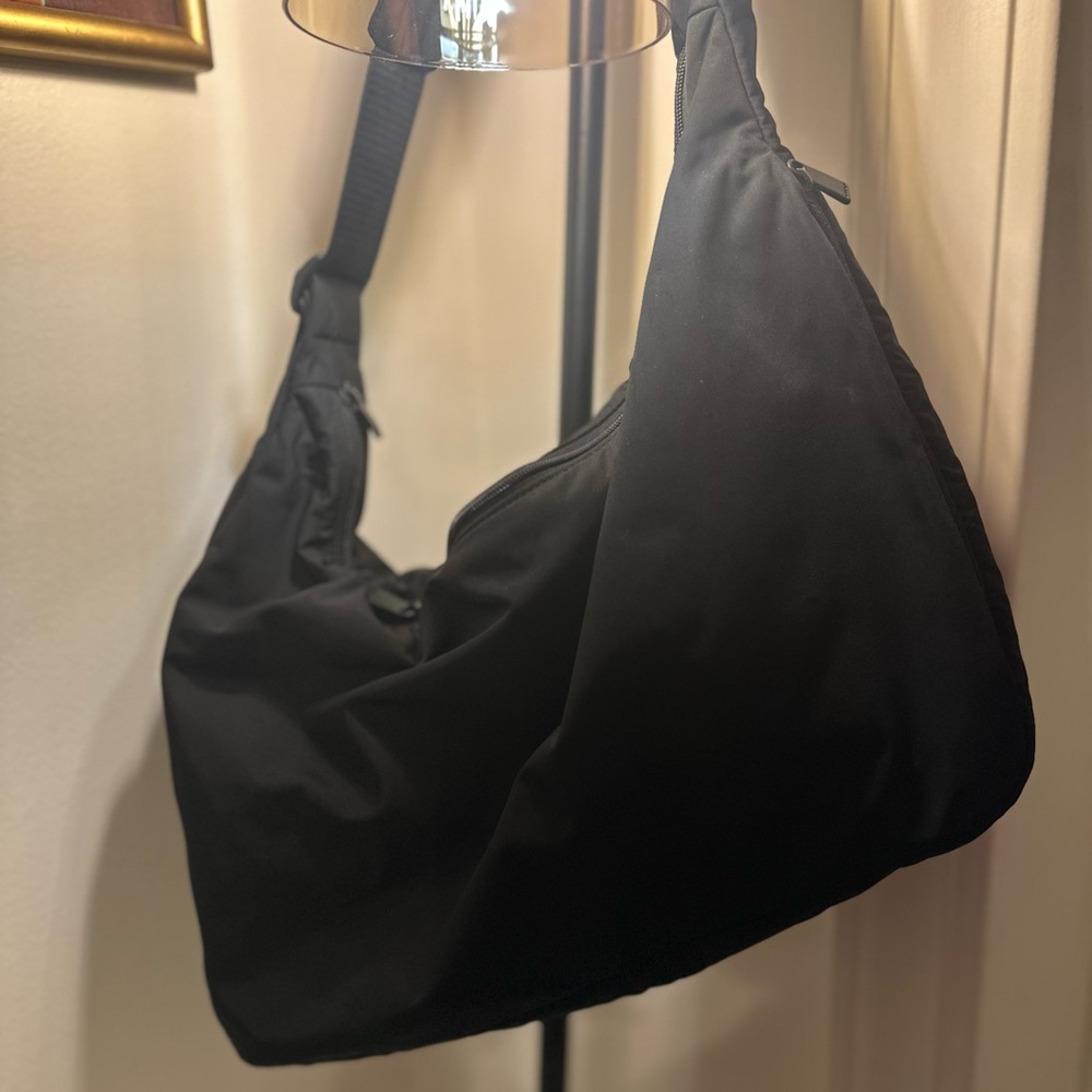 AWAY Featherlight Shoulder Crossbody Bag (large)